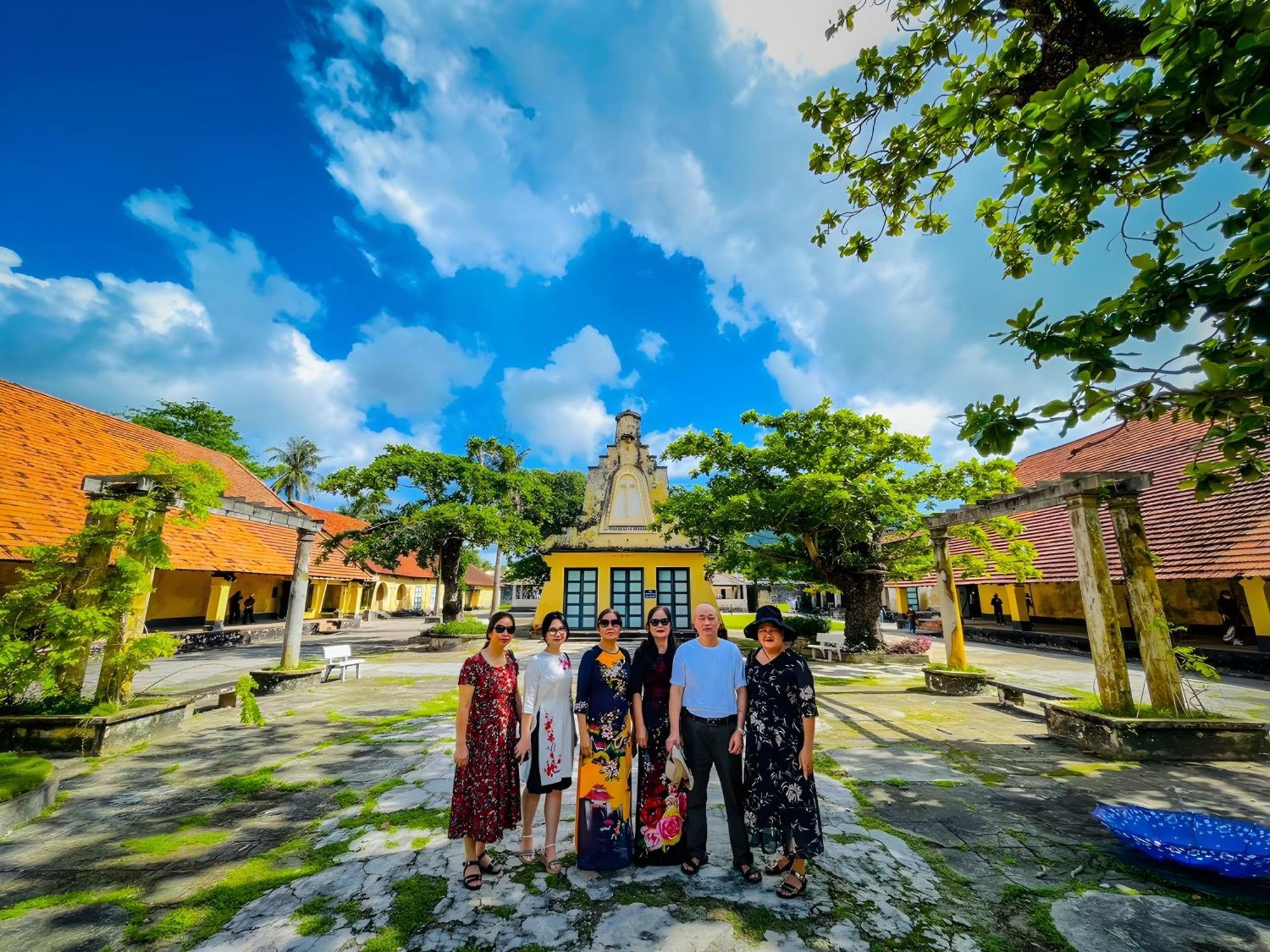 Duy Canh Homestay Chi Khu Co Ong ภายนอก รูปภาพ
